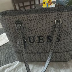 Guess Hand Bag.