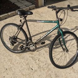 26" Magna Glacier Point 10-Speed Mountain Bike