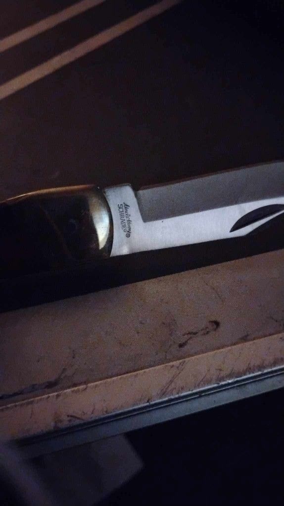 Schrade Uncle Henry Lb3 And Lb7 Vintage Knives