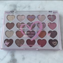 Heart Shaped Eyeshadow Palette