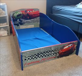Toddler bed