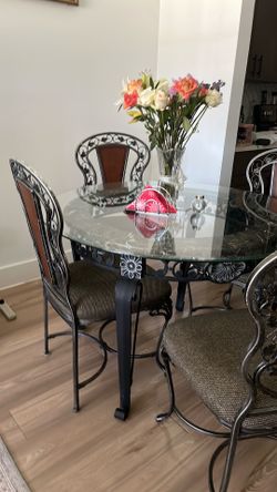 Dinning set 4 chairs and table