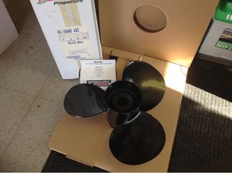 Mercury, MerCruiser, #48-16440 A45, 16x16p 3B RH Alum, Black Max Propeller, Includes Mercury Flo-Torq II hub kit 835257K 1 with this propeller