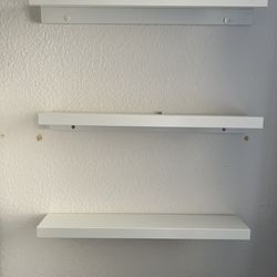 5 Picture ledges or display shelves