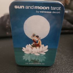 Sun and Moon Tarot