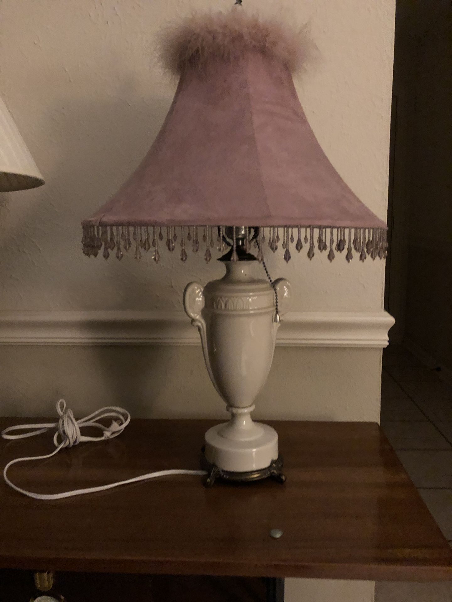 Vintage Beige Table lamp with shade