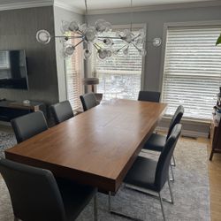 4 Or 6 Luxurious Modani Dinning Chairs ( Original 375$ Per Chair) 