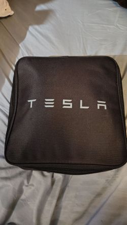 Tesla charging cable