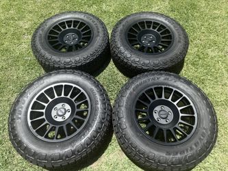 (4) 18” Method Wheels 265/70R18 Toyo All Terrain AT3 