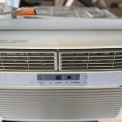 Window AC Unit (Frigidaire 6,500 BTU Air Conditioner)