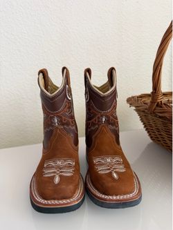 Girl boots