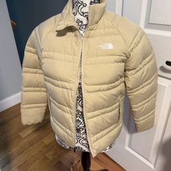 The North Face Teen 220 Down Jacket  New With Tag L