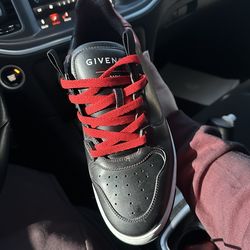 Givenchy shoes sz 9