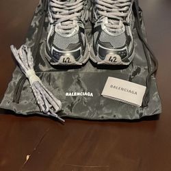 Balenciaga runners
