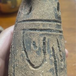 Heavy Hand-Carved Solid Stone Artifact - Unique Decor" (Artefacto de piedra sólida tallado a mano y pesado - Decoración única)