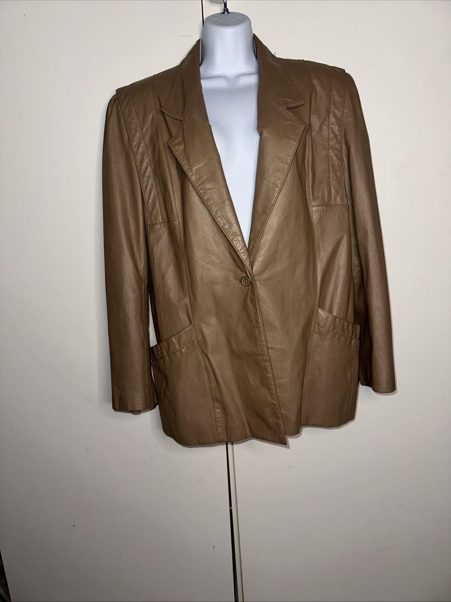 N’VE Womens Brown V-Neck SHELL : Leather LINING 100% NYLON Long Sleeve. Sz 18 Brown leather jacket with pockets.