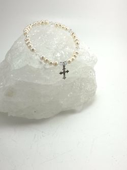 Beautiful WeatherPearls cristal bracelet with silver 925 cross pendant