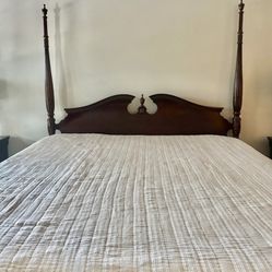 Highest Quality Hand Crafted Chestnut Wood 4 Piece Bedroom Set