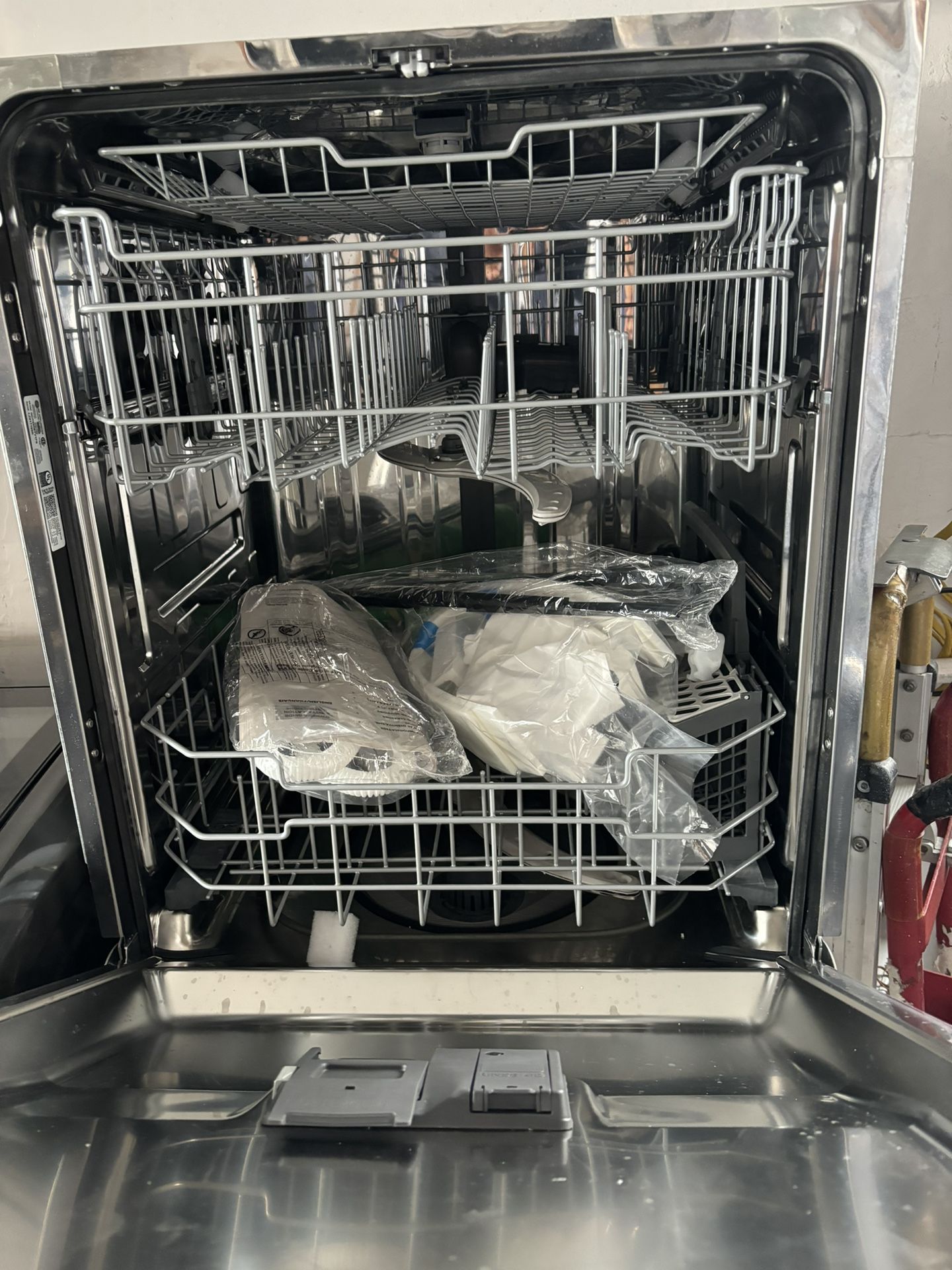 New GE Dishwasher 