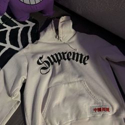 Supreme Hoodie