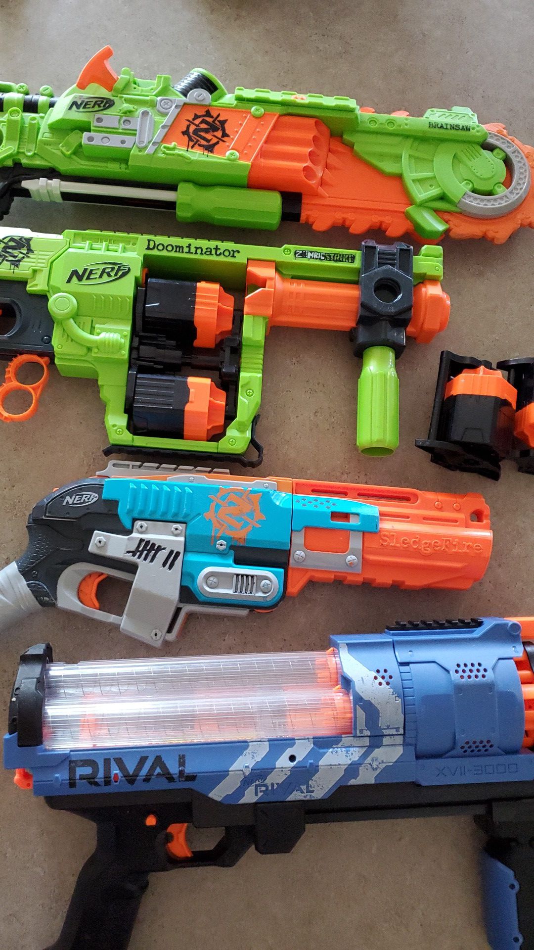 Nerf guns lot