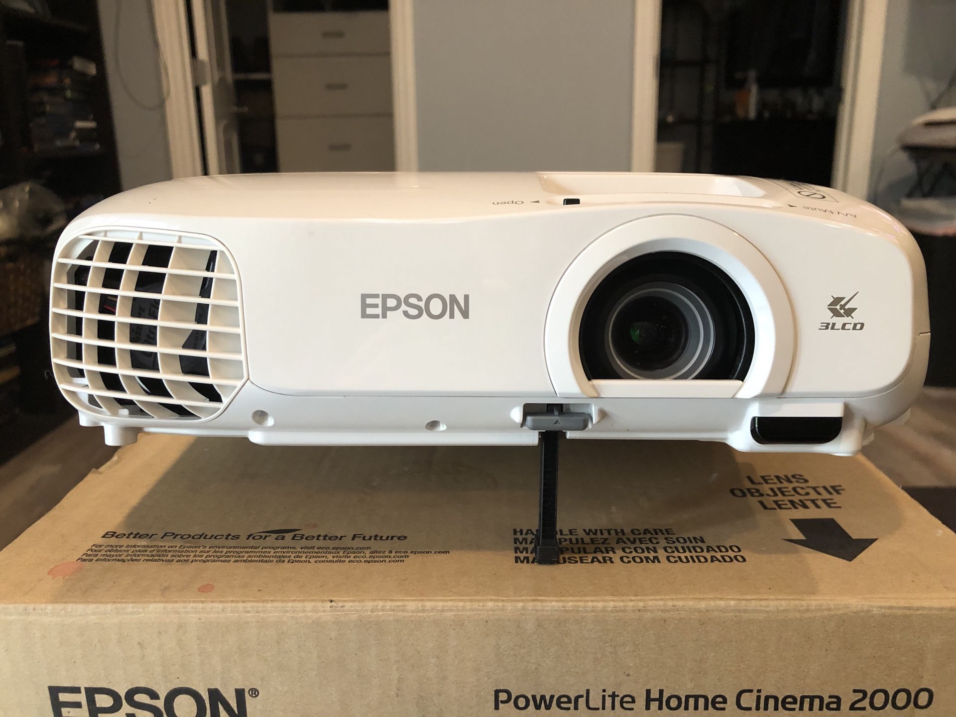 Epson Powerlite Home Cinema 2000 Projector