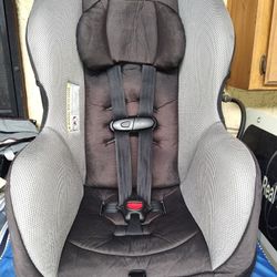 EVENFLO RECLINE TODDLER CARSEAT