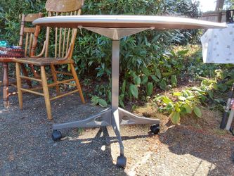Teardrop Table