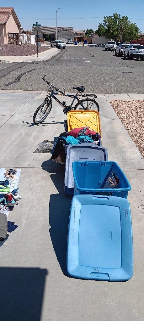 Garage Sale In Apple Valley