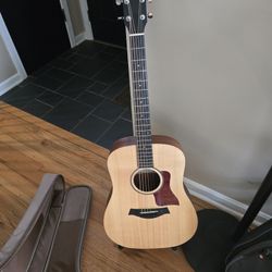 TAYLOR BIG BABY ACCOUSTIC