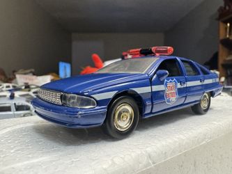 Road Champs 1993 Wisconsin State Patrol Chevrolet Caprice 1:43 Diecast Car