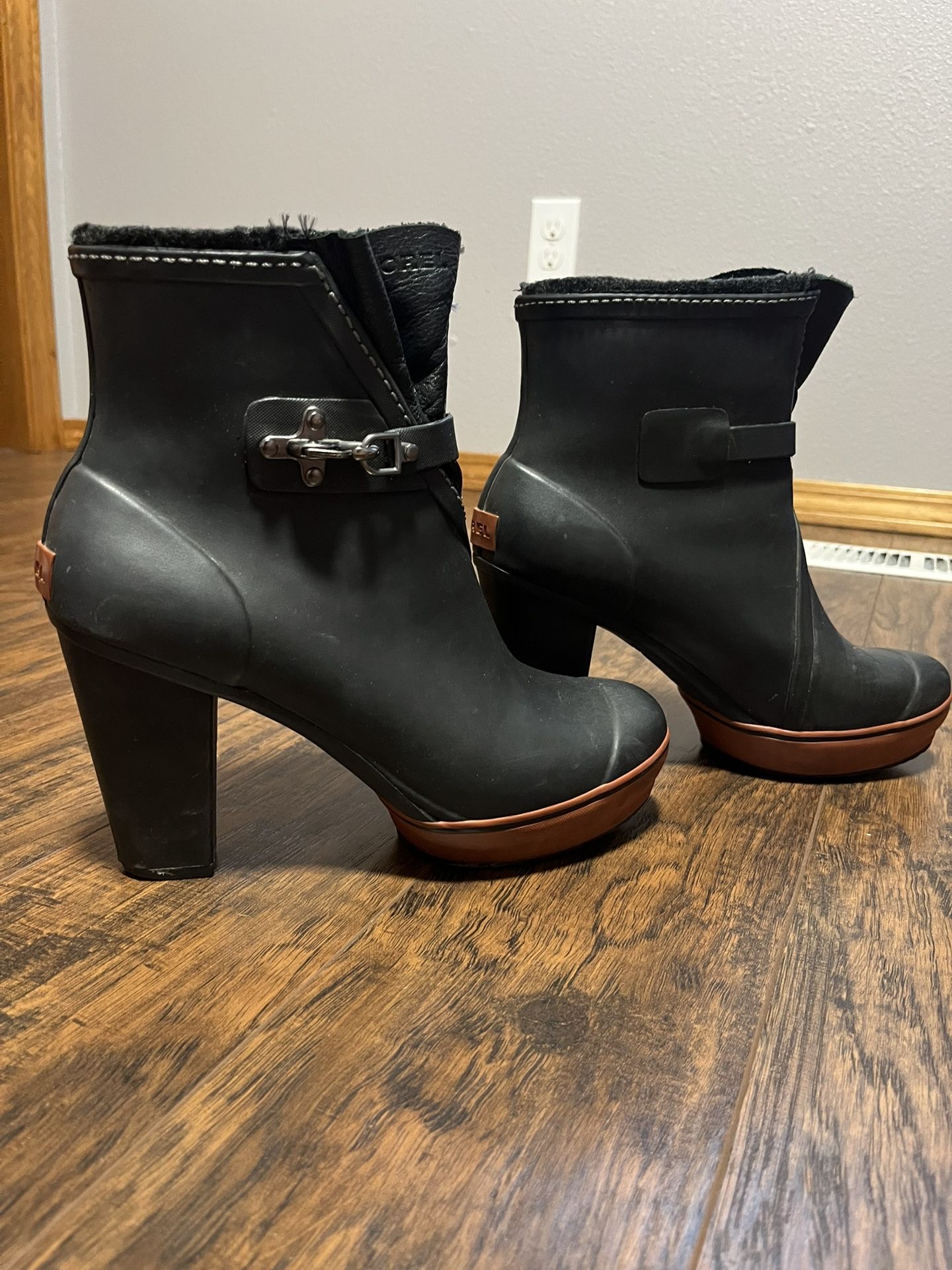 Sorel Medina Heeled Rain Boots 9.5