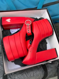 Women’s shoes
