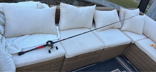 Used Lew's Carbon Fire baitcasting combo includes a 7'3" Carbon Fire Speed Stick rod and a matching baitcasting reel.