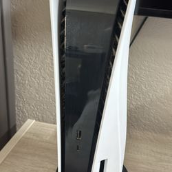 PlayStation 5, Disc Console. Controller included