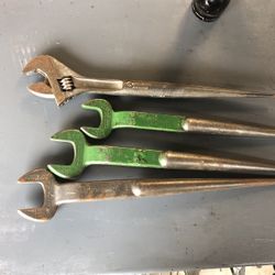 Spud Wrenches