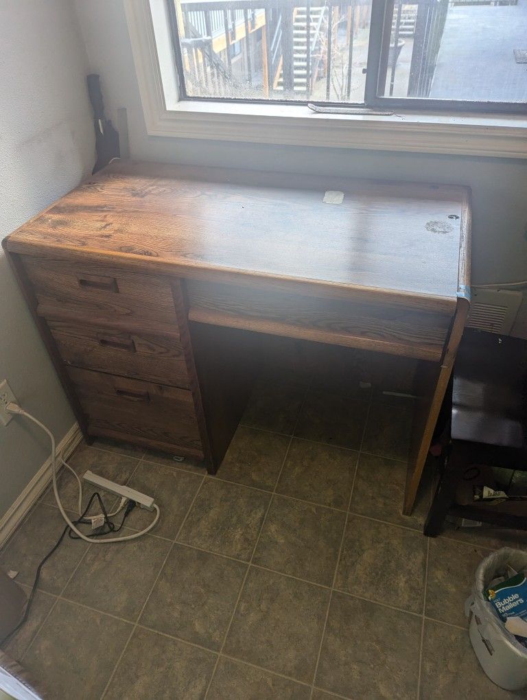 Desk For Sale $20