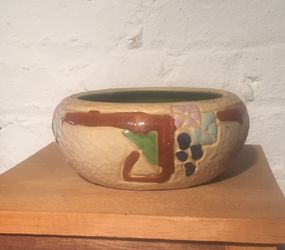 1915 Roseville Mostique Bowl