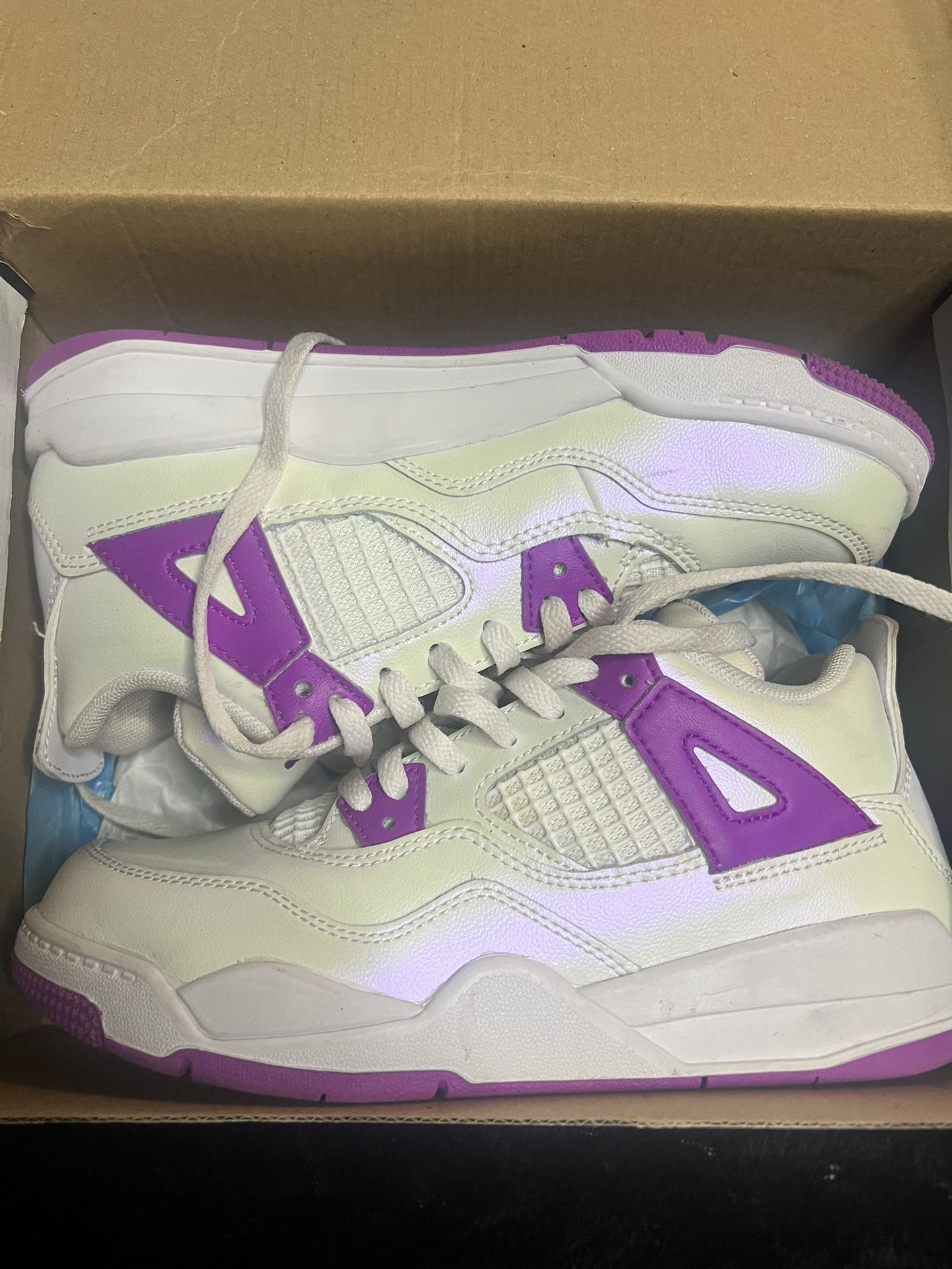 Jordan 4s Size 2Y