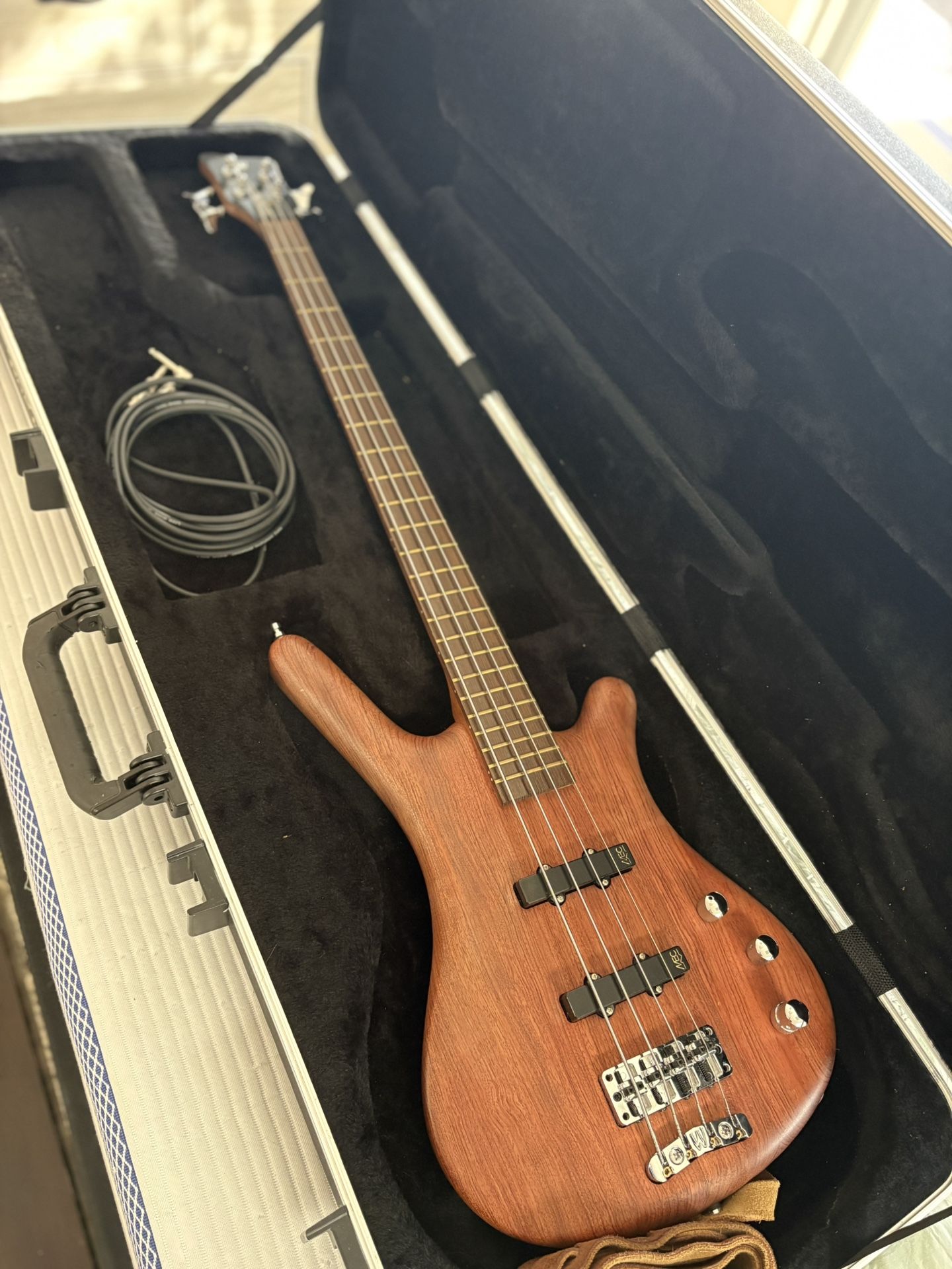Warwick Pro Series Corvette 4-String $1,999.99