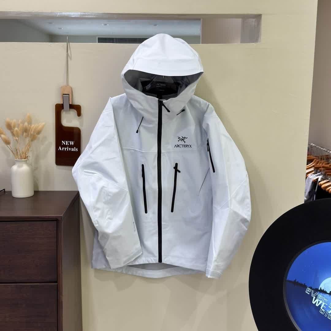 Arc’teryx Alpha SV Jacket – Top Quality