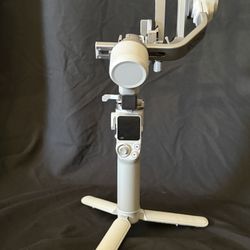 DJI RS 4 Mini With Case