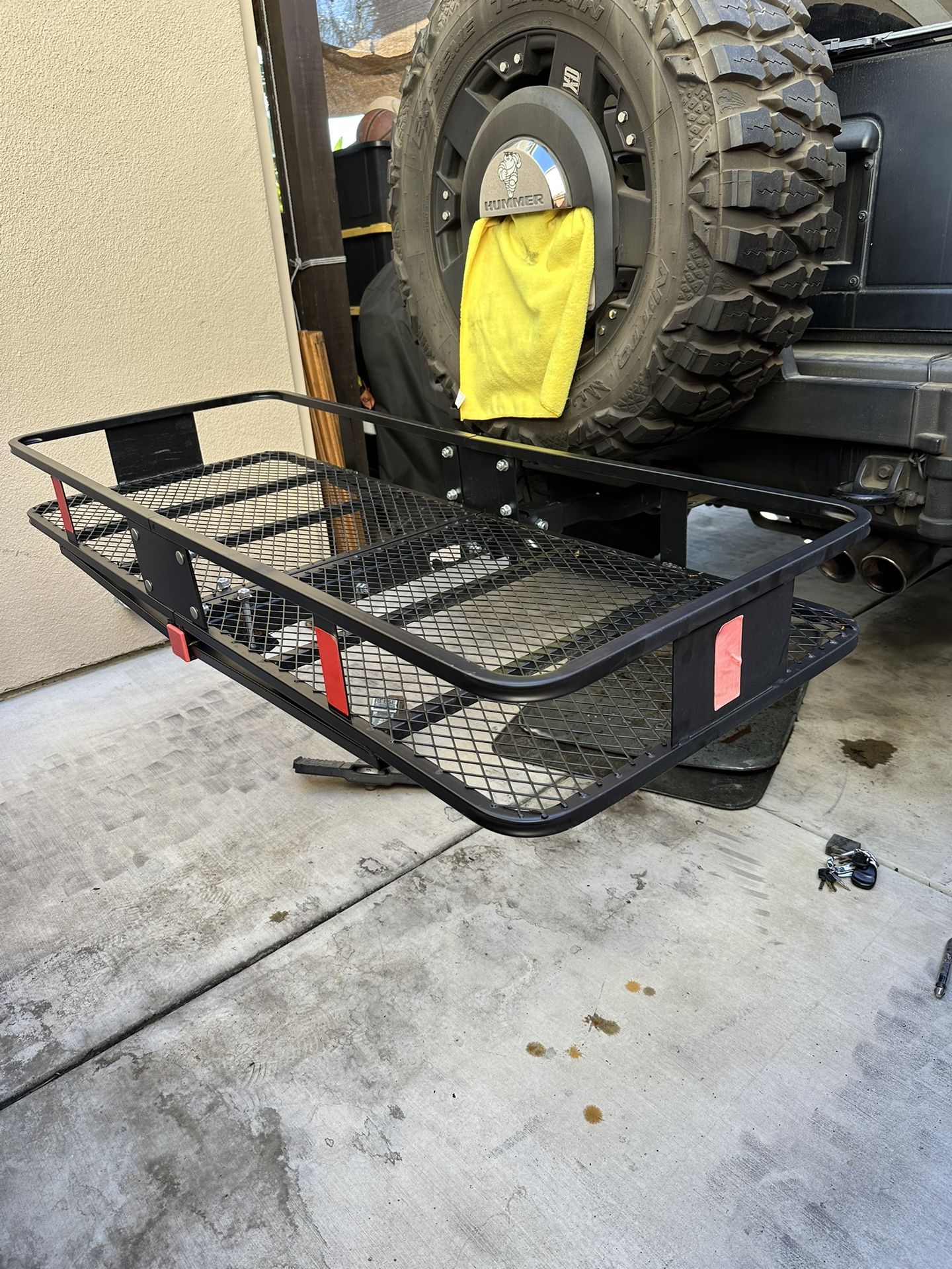 Hitch-mount Cargo Carrier