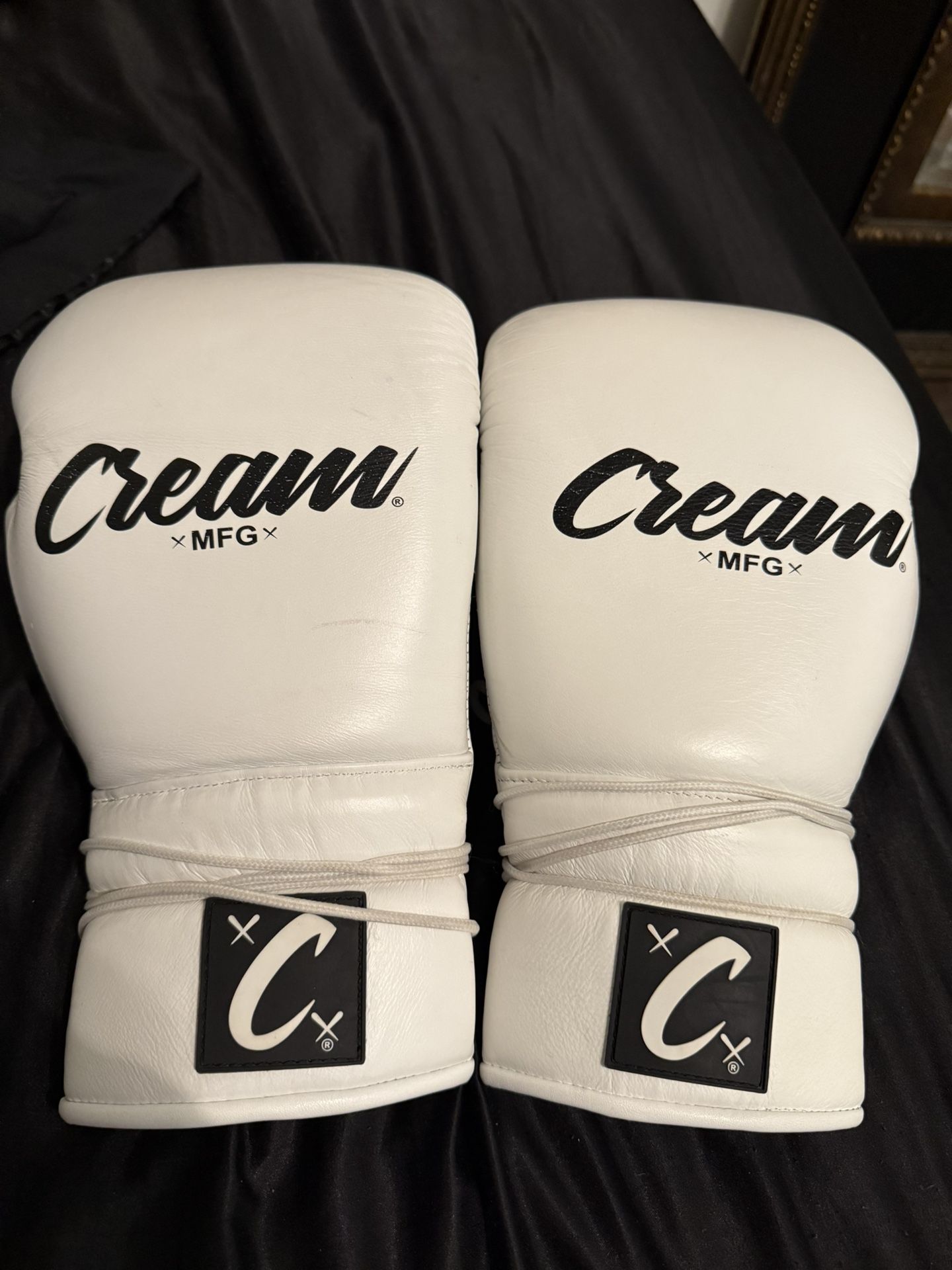 Tj1 cream boxing hlives