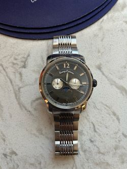 Tommy Bahama TB3061 Swiss Movement Watch. Gray color.