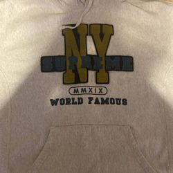 NY Supream Hoodie Size Medium 