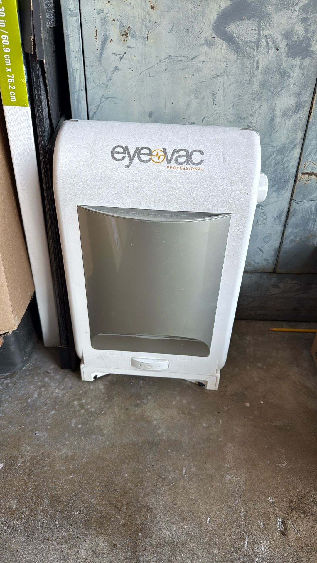 Eye Vac  Professional Hair Vacuum 