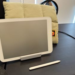 Daylight DC-1 Tablet Computer With Case And Pen
