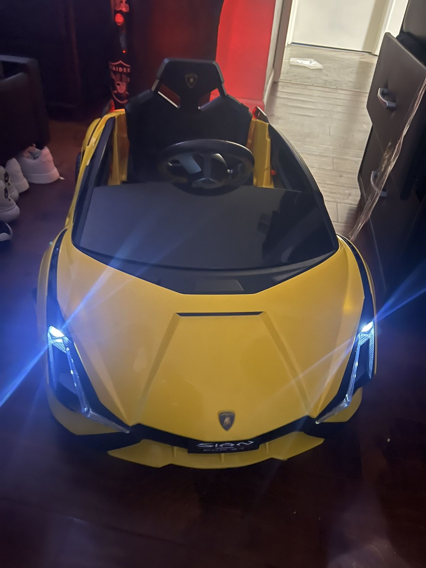Aosom 12V Ride on Car, Lamborghini SIAN Licensed Battery Powered Electric Car for Kids with Remote C