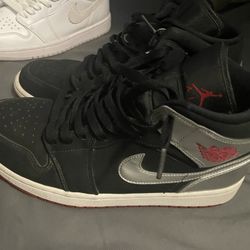 Jordan 1 Mid